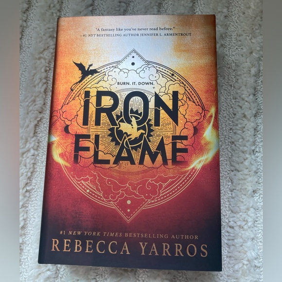Iron Flame by Rebecca Yarros Sprayed Edges Limited Edition - Picture 1 of 5